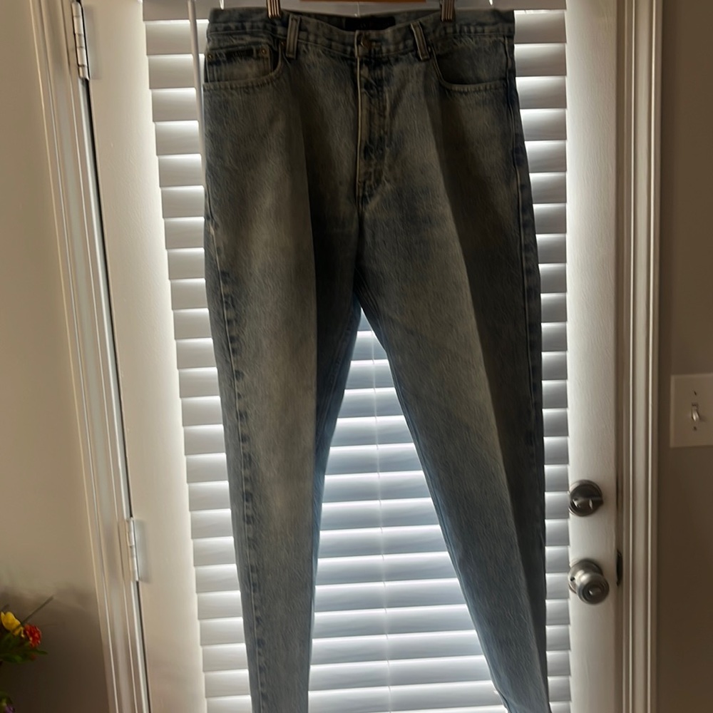 IZOD Relaxed fit 36 x 32 in good condition